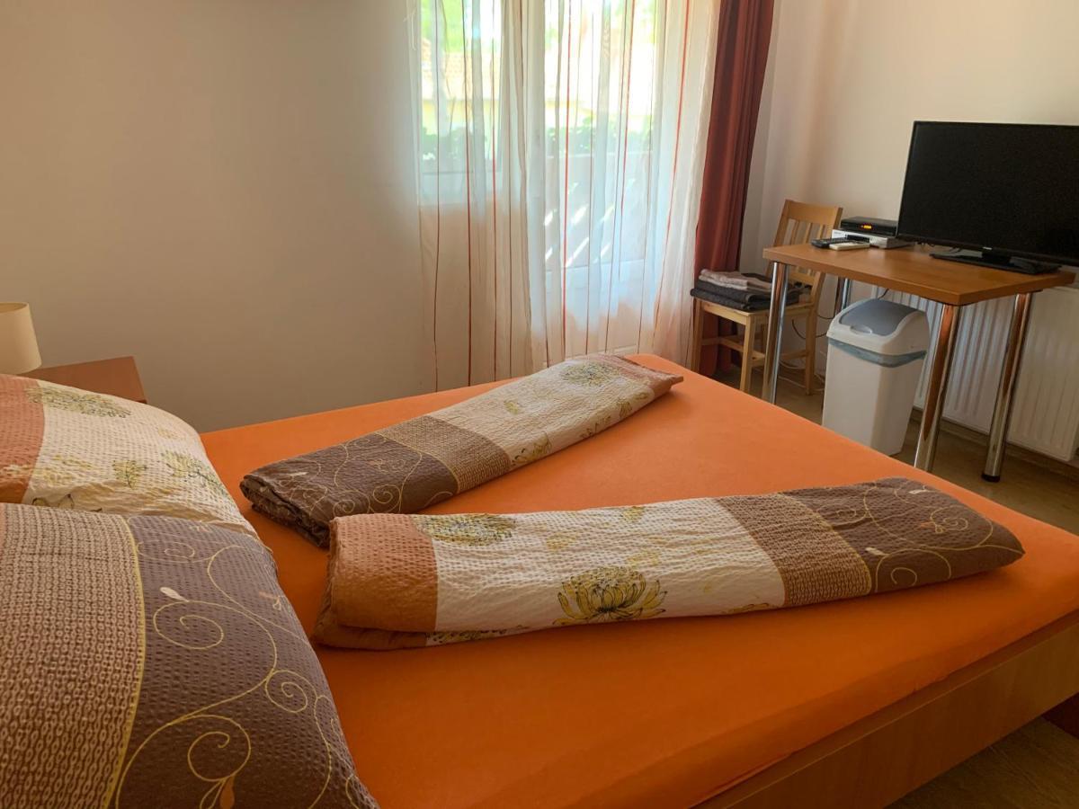 Hableany Etterem, Pizzeria Es Vendeghaz Bed and Breakfast Balatonmáriafürdő Buitenkant foto